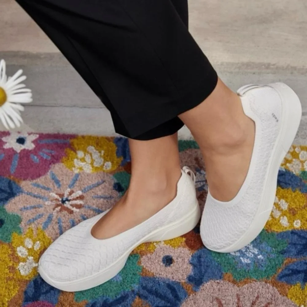 Keds® BlissWalk Skimmer White Slip On Shoes, NWT, Women's Size 6.5